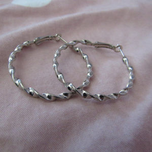 spiral hoop earings